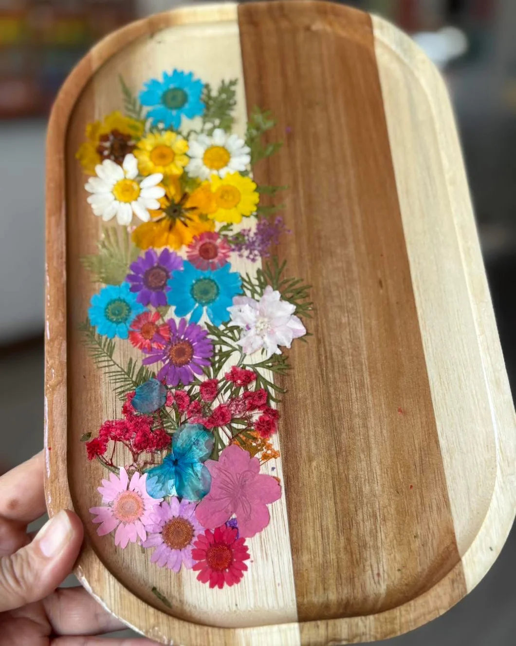 01/19/26 (MON@12pm OR 4pm) Public Workshop - Pressed Flower Resin Trays/Board - Open Pour