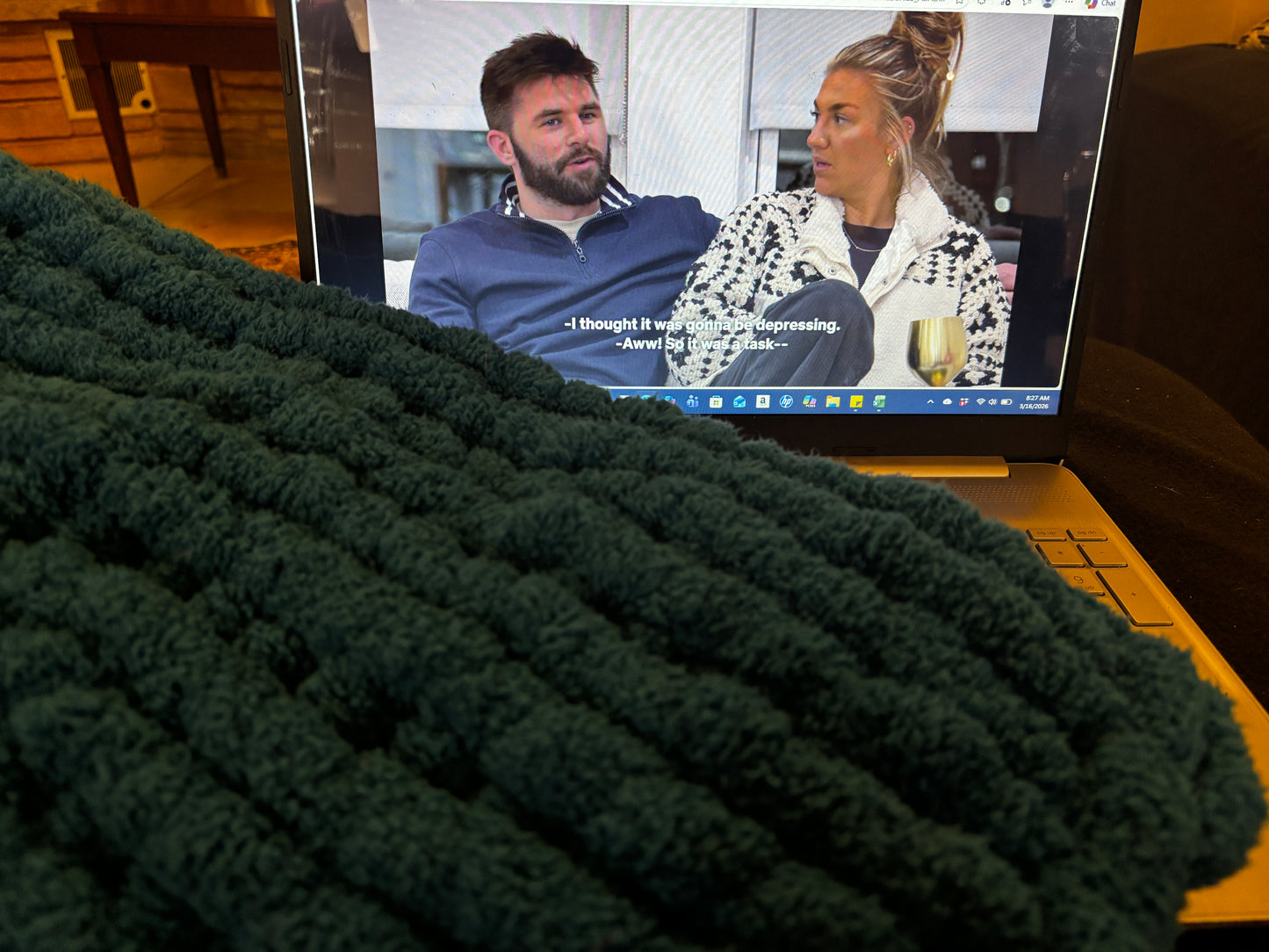 04/01/26 (Wed@6pm) Love Is Blind Reunion Watch Party: Sip, Knit & Spill the Tea Chunky Blanket Making